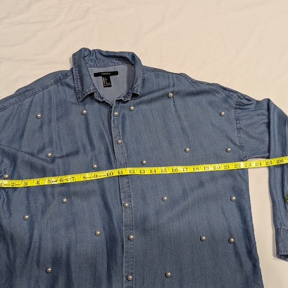 Pearl embellished Forever 21 button down Super soft Blue denim long sleeve S - Picture 6 of 10